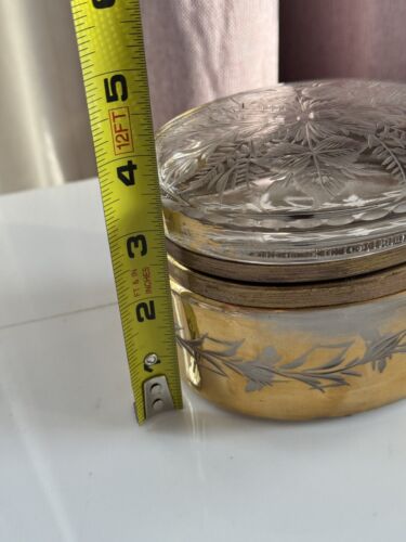 Vintage hinged Oval Glass jewelry storage box 4.5x3.5x3.5" etched floral motif - Picture 8 of 10