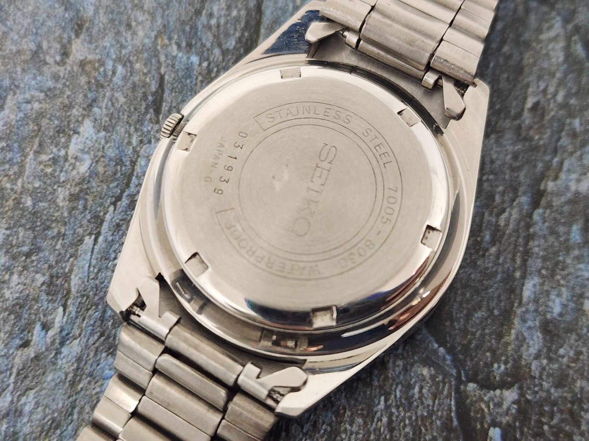 VINTAGE SEIKO 7005-8060 Cross Hair Silver dial AUTOMATIC