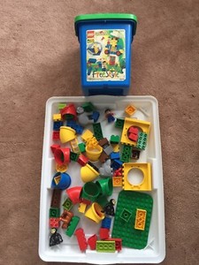 Legos Blocks & Figurines People Animals