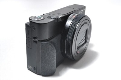 Sony Cyber-shot DSC-RX100M6 20.1 MP 24-200mm Super Fast Digital