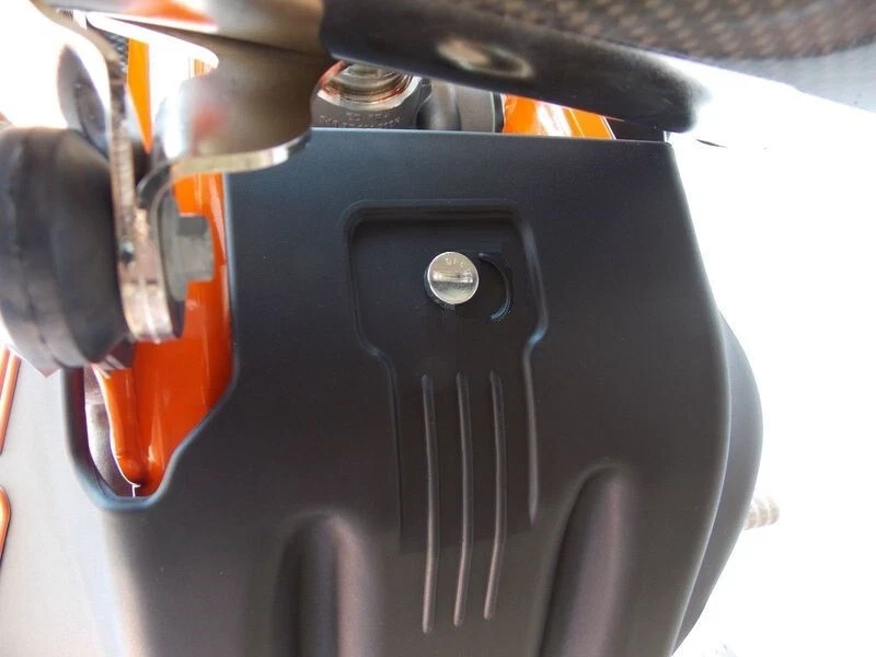 KTM,HUSABERG,HUSQVARNA 2 TEMPI PARAMOTORE PLASTICA EXC 250-300 Anno 2004-2016 Foto 3 de 4