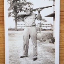 WW2 Photo US Army Soldier Posing with Rifle WW2 Weapon Snapshot Antique