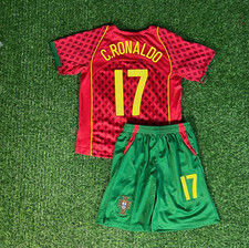 Ronaldo 17 Portugal 2004 Red Kids Youth Kit Size 26 Age 10 11 Home SS