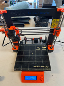 PRUSA i3 MK2 3D Printer POWERS ON.  For Parts/Repair/As-is