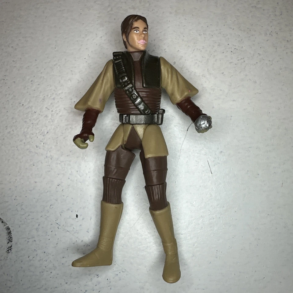 Figura de acción Kenner Star Wars 1996 Leia In Boushh Disguise Sombras del Imperio Foto 4 de 4