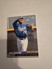 JUAN GONZALEZ 2005 LEAF #95 FREE SHIPPING 