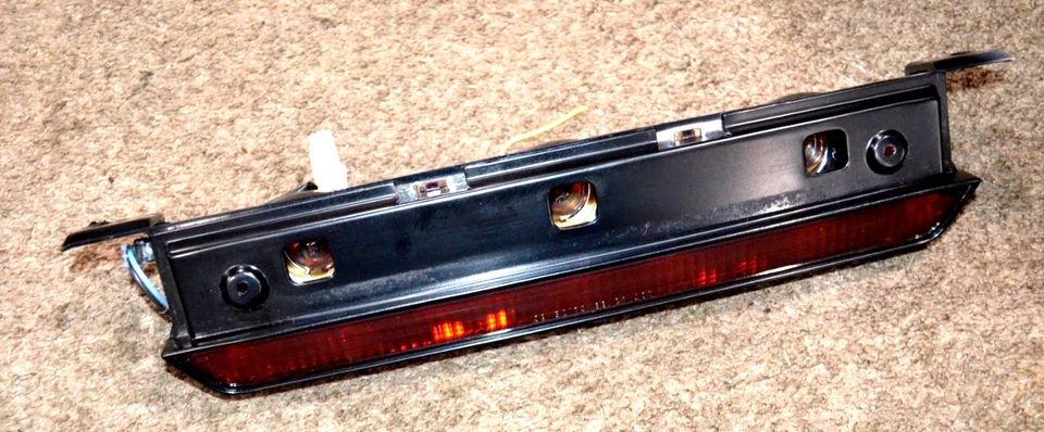1992 1993 BUICK ROADMASTER THIRD BRAKE LIGHT 3RD WORKING USED OEM Foto 4 de 4