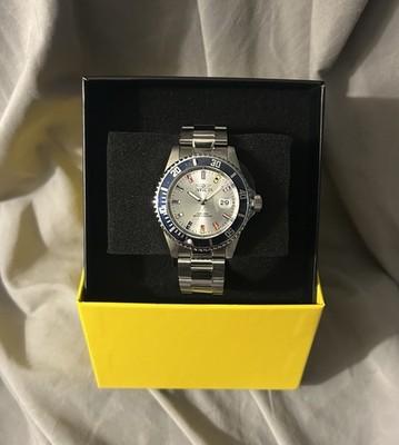Invicta Pro Diver Men's 40mm Watch Model #49885 - Features Nautical Signal Flags