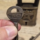 4" Antique Style Brass & Iron Texaco Padlock with Keys Oil Company Lock — photo 8