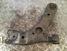 Triangle de suspension Toyota AVENSIS
