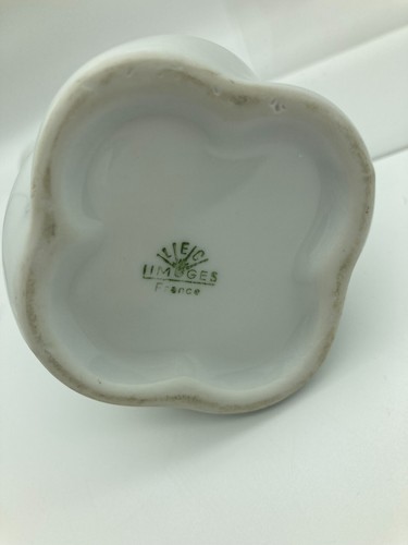 VTG Limoges France Leclair 3 Finger Vase Stem White Flowers Floral Gold Trim - Picture 6 of 6