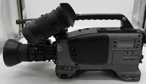 Panasonic AJ-D400P DVCPRO Camcorder