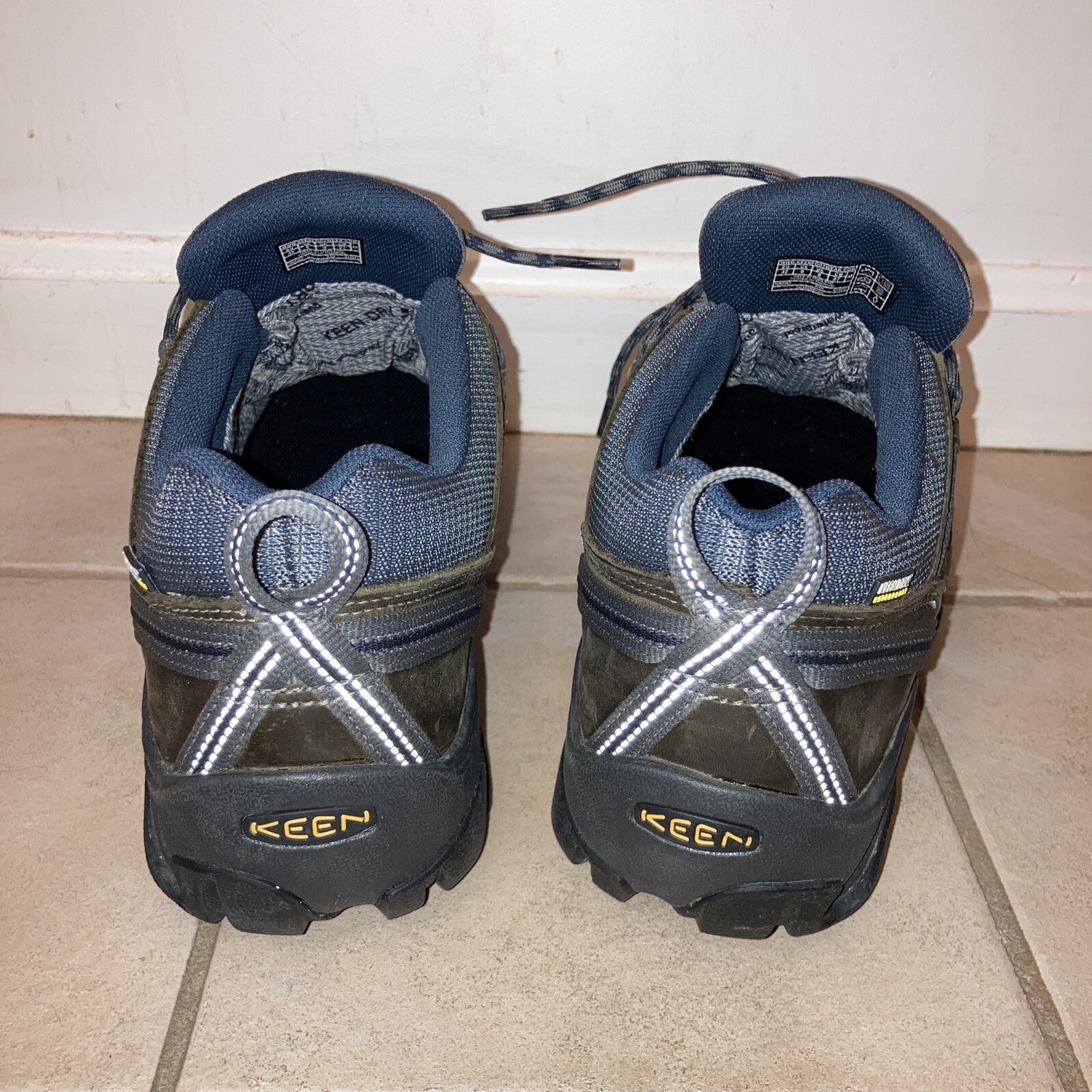 Scarpe da trekking Keen stivali 1002363 uomo taglia US 9 marroni ottime $145