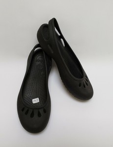 black crocs women's size 8