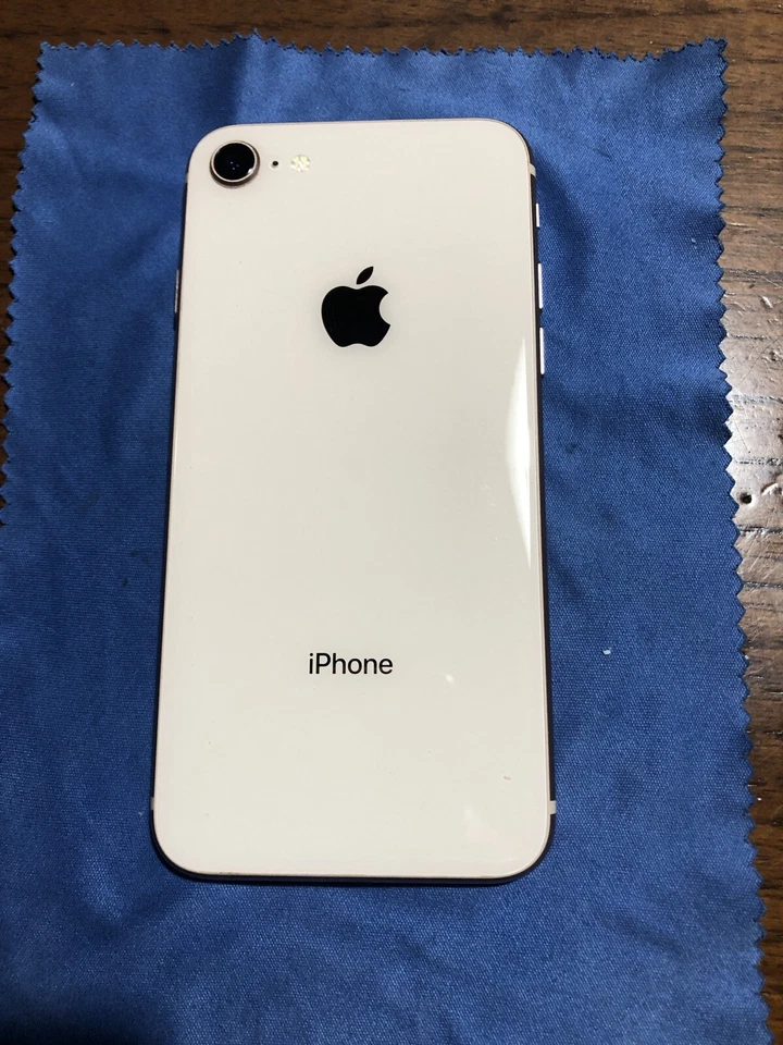 Apple iphone 256Gb Colore Oro.usato Ma Simile A Nuovo.graffietti Impercettibili - Immagine 2 di 4