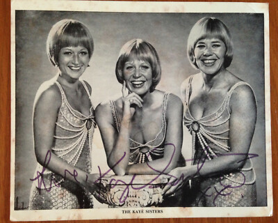 THE KAYE SISTERS - Original Autogramm auf Promo Karte Carol, Shirley & Sheila