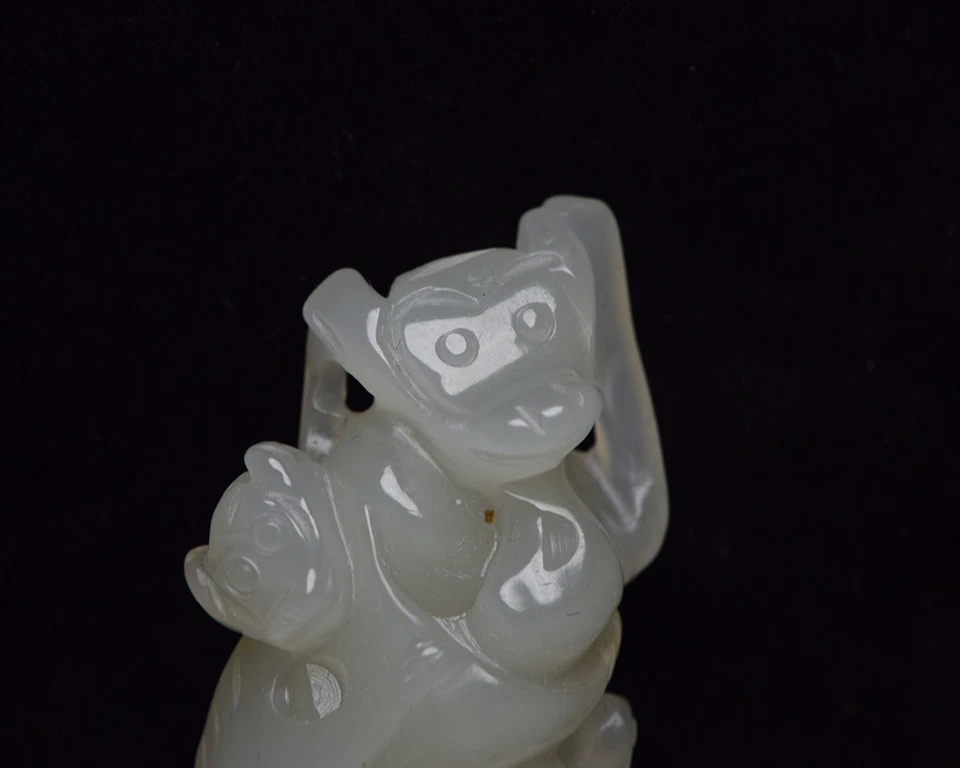 Exquisita estatua de mono tallada a mano de jade hetiano natural certificada 1163 Foto 4 de 4