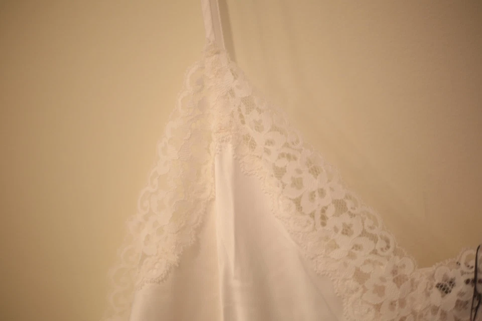 Victoria's Secret Mujer Talla XL Body Satinado Blanco Encaje Una Pieza Novia NUEVO Foto 4 de 4