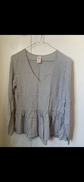 Blue/White Striped V-Neck Long Sleeve Peplum Blouse Size 6