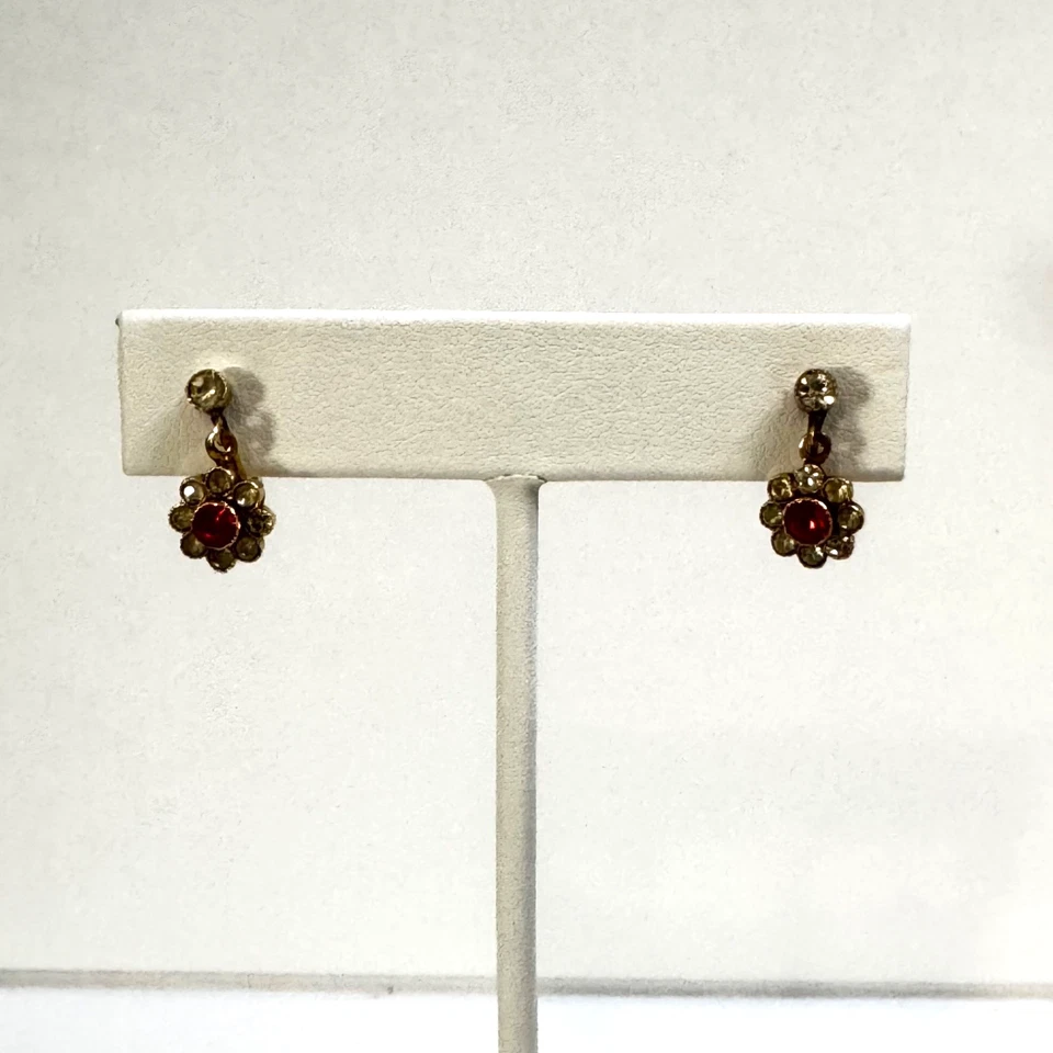 Vintage 14K Yellow Gold Screw Back Flower Earrings Red & Clear Glass Stones - Image 2 of 4