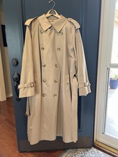 Auth VTG Burberrys' 46 Reg Beige Nova Check Wool lined trench coat.Belt included