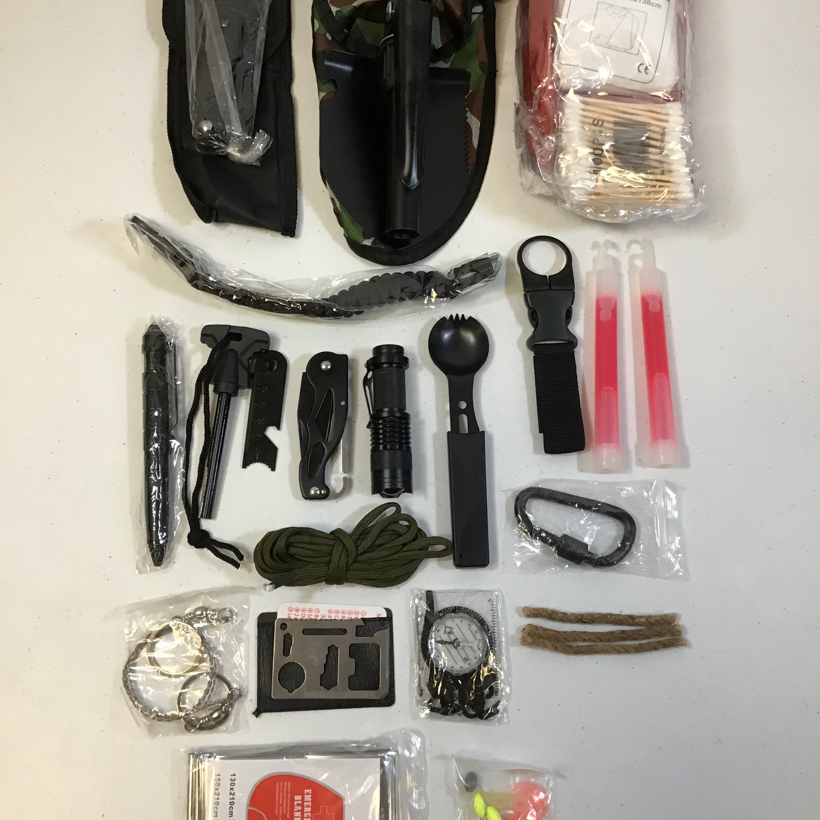 Kit de primeros auxilios de supervivencia negro XUANLAN para acampar actividades al aire libre 248 piezas