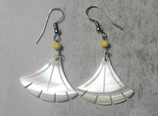 White Ivory Fan Cut Bead Shell Dangle Pierced Fashion Jewerly Earrings Earring