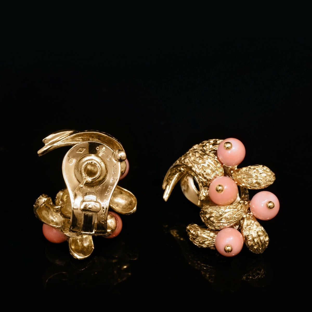 Antique Van Cleef Earrings B3049 K13 VCA © 750 1960 Gold Earring