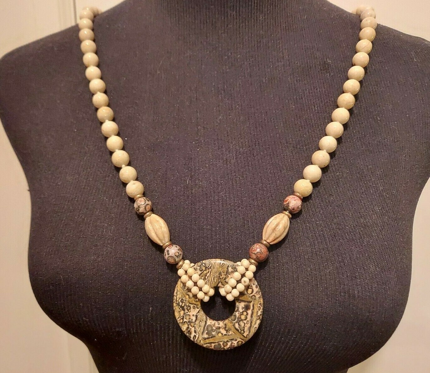 statement donut circle round natural polished sto… - image 1