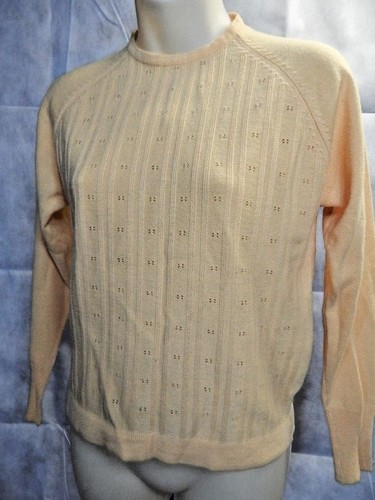 Vintage 1970s Fully Fashioned Pastel Yellow Virgin Acrylic Sweater Top Retro Mod - Picture 10 of 12