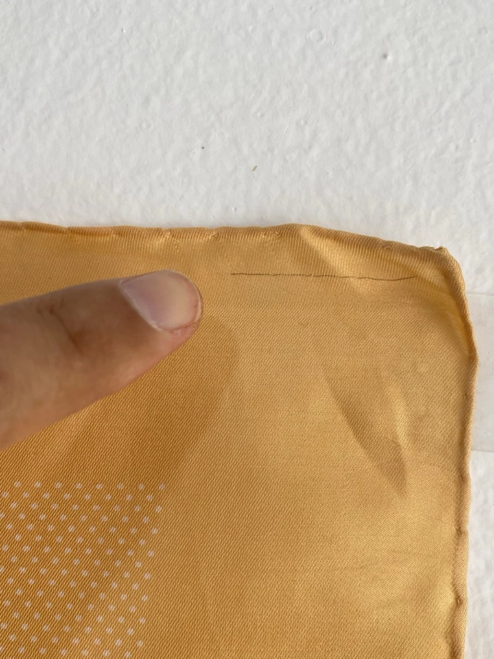 CHARVET PLACE VENDOME YELLOW SILK POCKET SQUARE POLKA DOTS PATTERN 18"/18" GC - Image 4 of 4