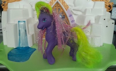 Hasbro My little Pony Figur - Dunkelblaulila mit Tattoo Mähne Silverstream glitz