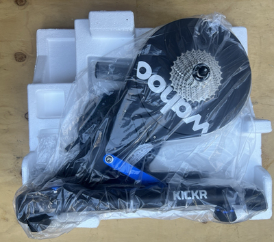 Wahoo KICKR WFBKTR118 (現行最新型) Wahoo WFBKTR118 Kickr Smart Trainer 2018 Edition for sale online