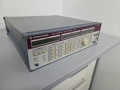 R&S Rohde&Schwarz Signal Generator SMG 100kHz...1000MHz - Bild 1 von 4