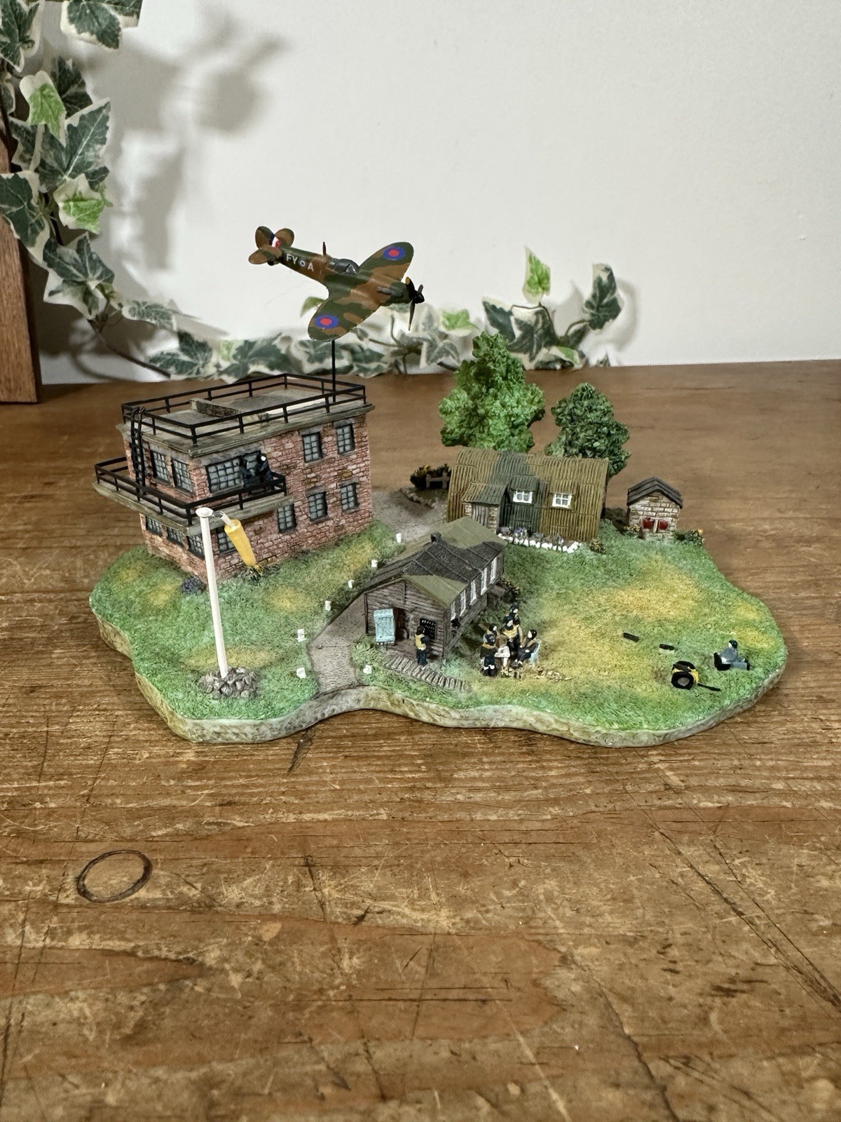 Picture 3 of 8