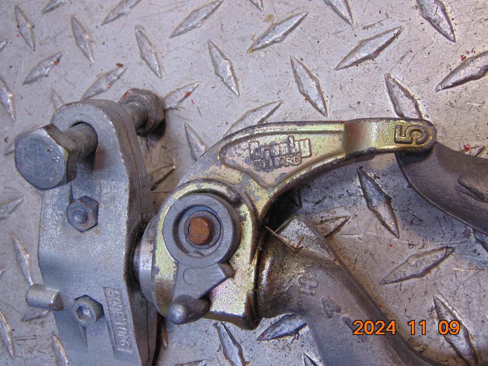 Crosby Bullard Shank Hook # 5 Chain Nest Swivel Rollox Hook ??