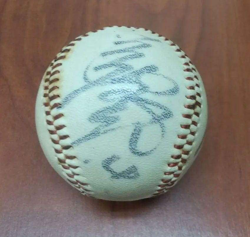 Hankyu Braves 3 player autographed balls Yamada Hisashi baseball
