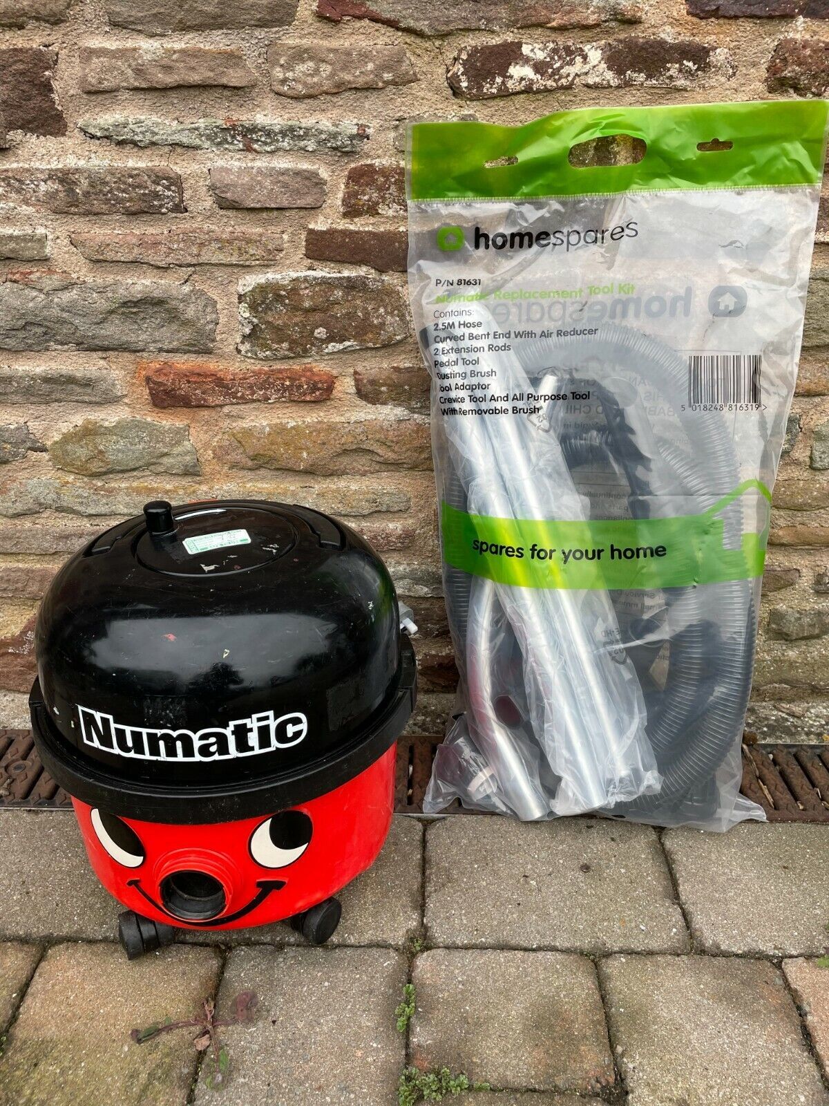 Numatic Henry HVR16011 Commercial Cleaning 6L Bagged Cylinder Vacuum