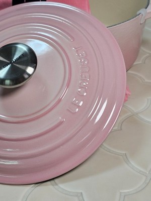 Le Creuset 24cm シフォンピンク　ダッチオーブン Le Creuset Signature Cocotte 24cm 4.5Qt SHELL PINK Dutch oven Cast