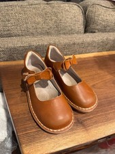 L'Amour Girls Iris Bow Classic Leather Mary Jane Flats in Cognac