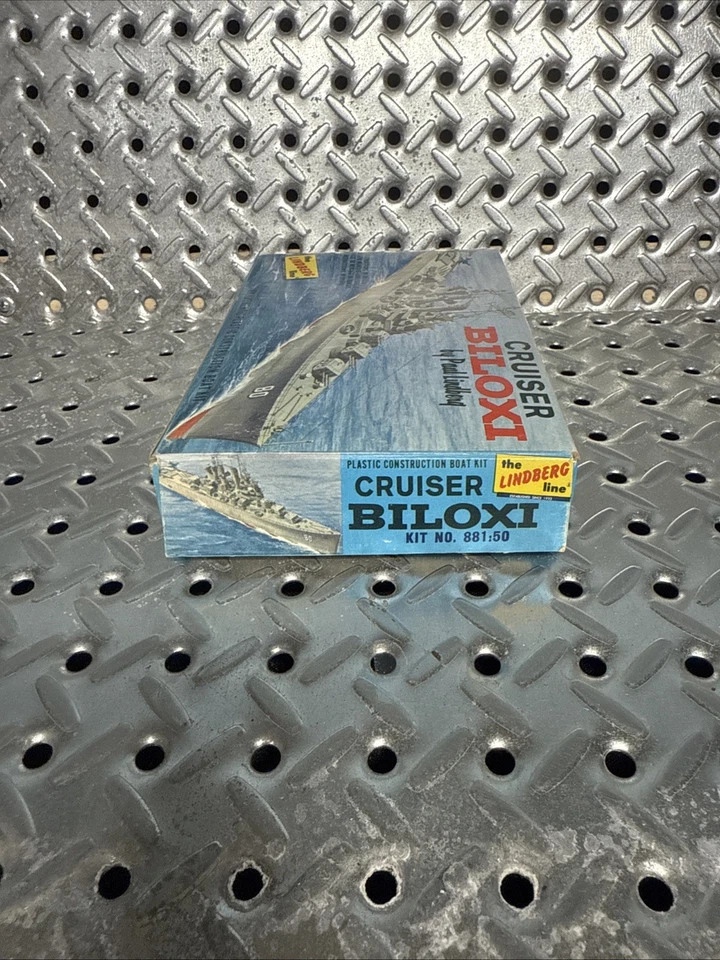 1960(s) Lindberg Light Cruiser Biloxi 1:1080 Scale Kit #881 New In Box As Shown - Image 3 of 4