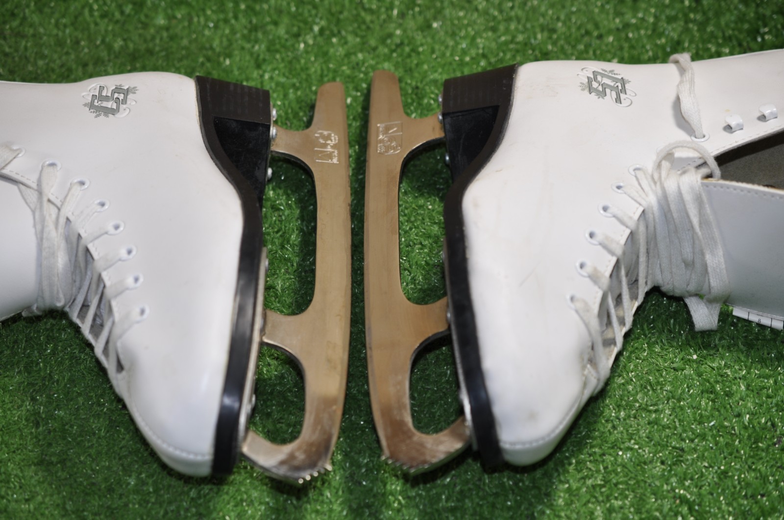 CCM Pirouette CS skate size 8 womens ice figure skates VGC #206