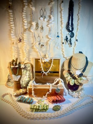 RARE Vintage Shell Jewelry Lot 40+ Cowries/Coral/MOP/Abalone/Puka/Mixed Shell