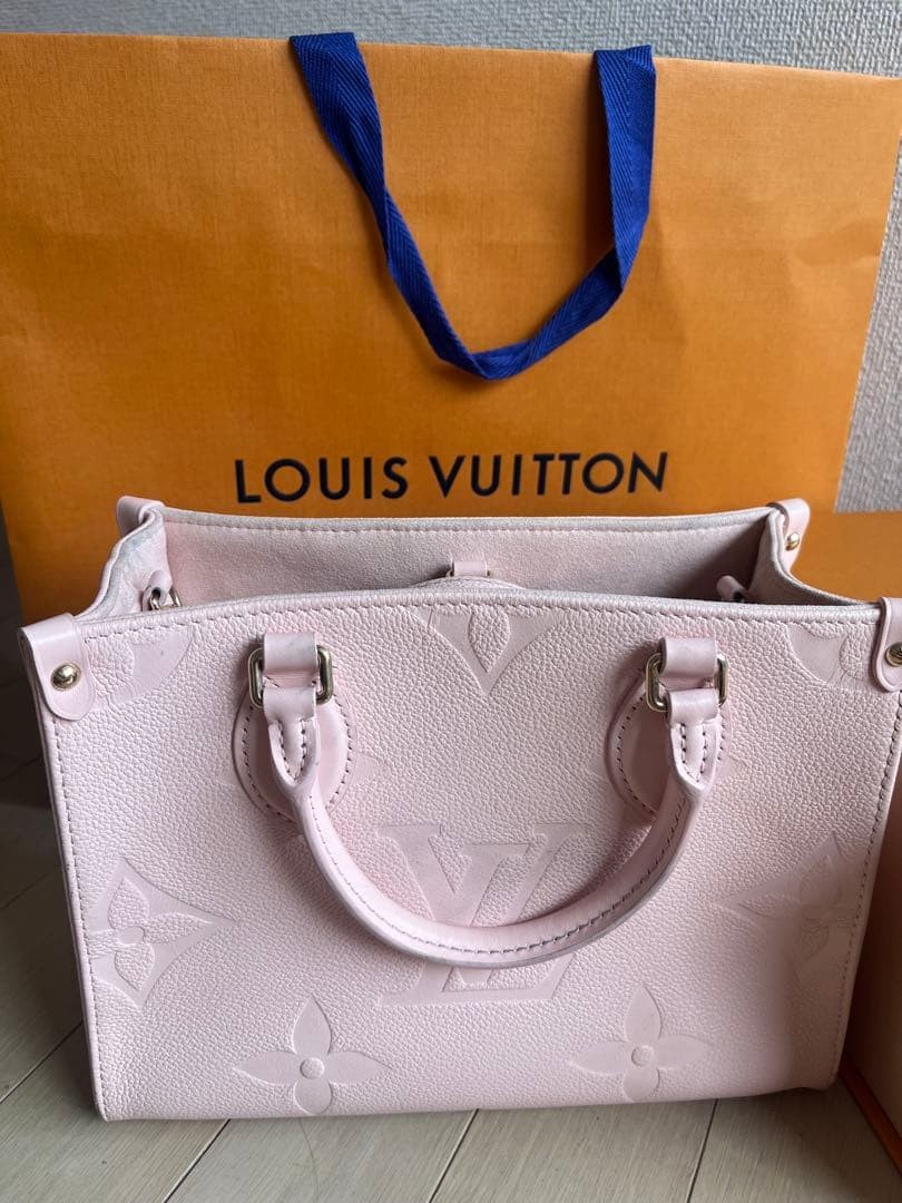 Louis Vuitton On The Go pink limited-edition color 385279