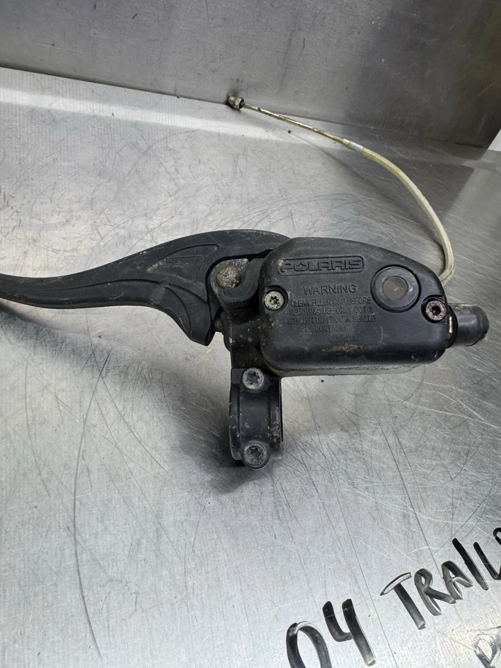 2003 04 POLARIS Sportsman 500 TRACK BOSS 330 передний тормоз главный цилиндр 2010196 - Изображение 3 из 4