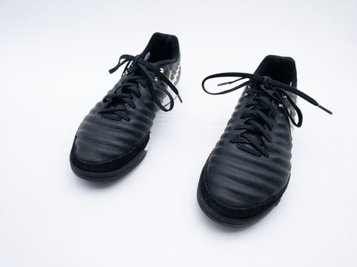 Nike Tiempo X Unisex Freizeitschuh Schnürschuh Halbschuh Gr 39 EU Art. 32730-98