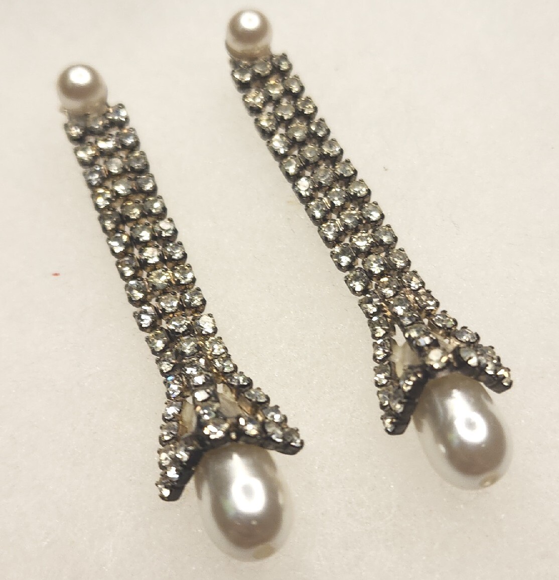 Long dangling rhinestone earrings - image 5