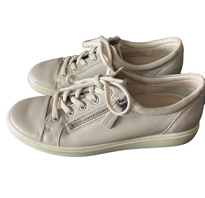 Ecco Womens Soft Sneaker Size 39 8 Tan Beige Golf Shoe Spikeless Sneaker Low