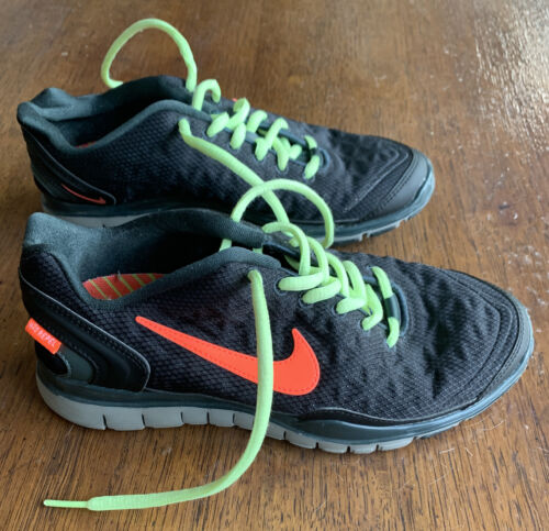 Zapatos para correr Nike para mujer TR 2 escudos H2O repel talla negros neón rosa 887224620708 | eBay