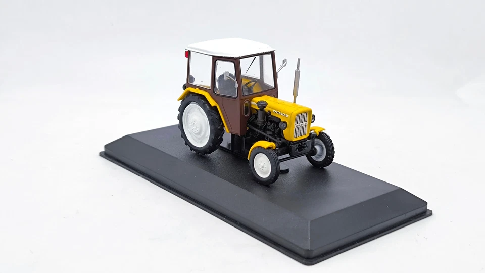 Tractor Ursus C-330 1:43 Hachette - Image 2 of 4